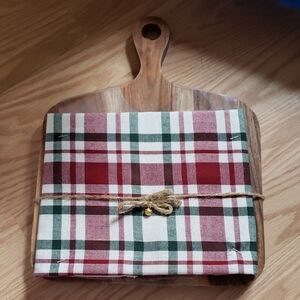 Plaid Cutting Board with Red and Green Cloth